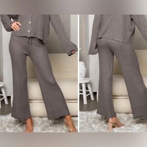 NWT  Very J Cozy Knit Wide-Leg Pants - Gray sz M